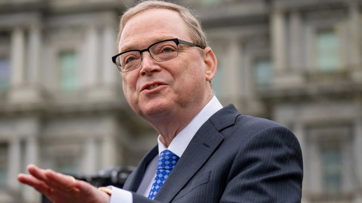 Hassett: Fed rate cut outlook strong as Hormuz reopening in 2 months may trigger rapid energy price fall
