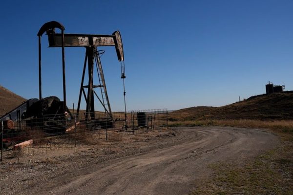 Energy price today, April 20: Crude oil jumps 4.68% to 87.77 while Gasoline surges 80.32% YTD