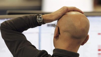 FTSE 100 falls 0.4 percent as euro zone PMI drops to 48.6