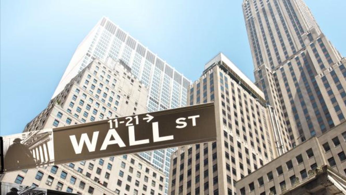 The US stock market closed in the red. All major indices saw losses. The fall was not very sharp but it was broad. Tech stocks dragged the market lower while volatility eased slightly. Dow Jones today drops 179 points while S&P 500 slips 0.41% The Dow Jones closed at 49310.32. It fell by 179.71 points. This marks a decline of 0.36%. During the session it touched a high of 49522.94 and a low of 48861.31. Trading volume stood at 455.47 million. The S&P 500 ended at 7108.40. It declined by 29.50 points. This equals a drop of 0.41%. The index opened higher at 7118.80 but could not hold gains. It hit a low of 7046.55 during the session. The Small Cap 2000 index also moved lower. It closed at 2775.10. The index fell by 10.28 points or 0.37%. This shows that selling pressure was seen across market segments. Nasdaq slides 0.89% as tech stocks face selling pressure The Nasdaq saw the biggest drop among major indices. It closed at 24438.50. The index lost 219.06 points. This marks a decline of 0.89%. It opened at 24553.75 and touched a high of 24664.87. The low stood at 24209.74. Volume was strong at 1.49 billion, showing active selling in tech stocks. VIX falls 1.92% signaling lower market fear despite decline The volatility index moved lower. The VIX closed at 18.94. It dropped by 0.37 points. This is a decline of 1.92%. The index moved between 19.33 and 18.46 during the session. A falling VIX usually signals lower fear in the market. This suggests that the current drop is not driven by panic. Instead it looks like a normal pullback after recent gains. Overall the US market is showing mild weakness. The decline is spread across indices but not extreme. Tech stocks are under pressure while volatility remains controlled. This indicates a cautious but stable market environment.