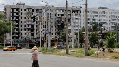 Luhansk attack kills 3 people and injures 2 in overnight strike in Ukraine region