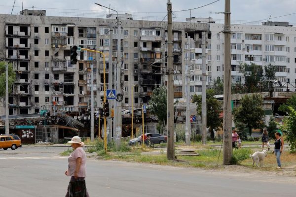Luhansk attack kills 3 people and injures 2 in overnight strike in Ukraine region