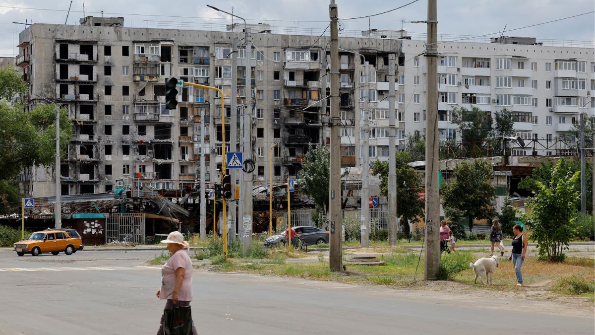 Luhansk attack kills 3 people and injures 2 in overnight strike in Ukraine region