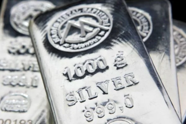 Metal price today, May 6: Silver jumps 6.01% in a day while lithium surges 181.32% YoY