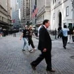 S&P 500 drops 0.40% and Nasdaq falls 0.48% as Fed rate pause triggers renewed market pressure