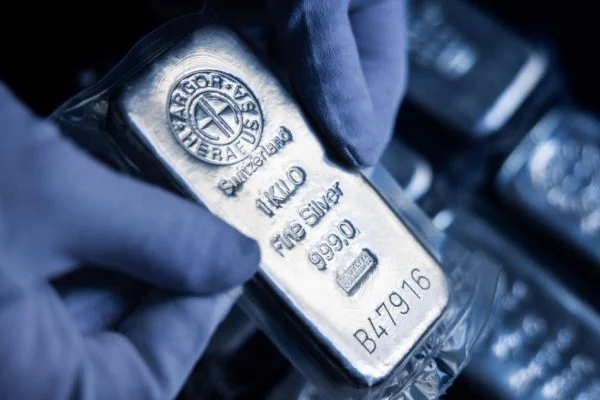 Metal prices today, April 30: Silver jumps 3.40% platinum gains 3.35% while lithium explodes