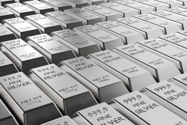 Metal prices today, May 1: Silver jumps 133.19% YoY while Lithium surges 163.79%