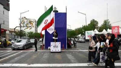 US warns ships over Iran Strait of Hormuz tolls and sanction risks