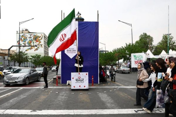 US warns ships over Iran Strait of Hormuz tolls and sanction risks