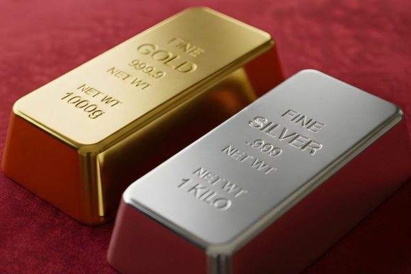 Metals prices today, May 13: Silver up 167.42% YoY while gold slips 0.70% in profit booking phase