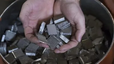 Metal prices today, May 14: Silver skyrockets 160.09% YoY as lithium jumps 200.93%