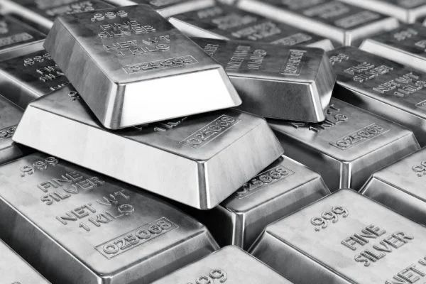 Silver price today, May 15: Silver crashes 7.05% in a day despite massive 142.58% yearly rally