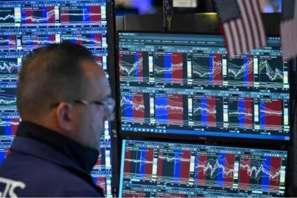 US stock market today, May 21: Nasdaq slips 0.57% as Dow and S&P 500 turn red