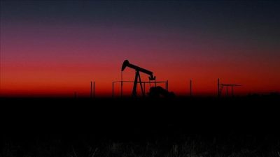 Oil prices tumble over $2 as US Iran deal draft eases Middle East supply fears