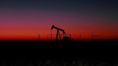 Oil prices tumble over $2 as US Iran deal draft eases Middle East supply fears