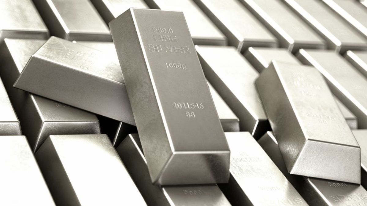 Metal prices today, May 27: Silver surges 126.97% YoY while gold slips 1.15%