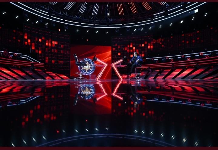 Amitabh Bachchan on set