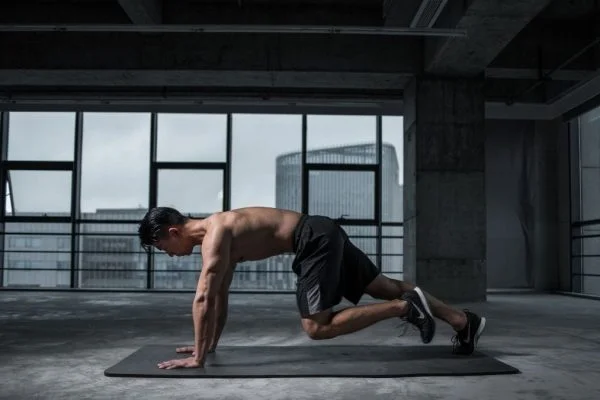 6 basic exercises daily to stay fit.