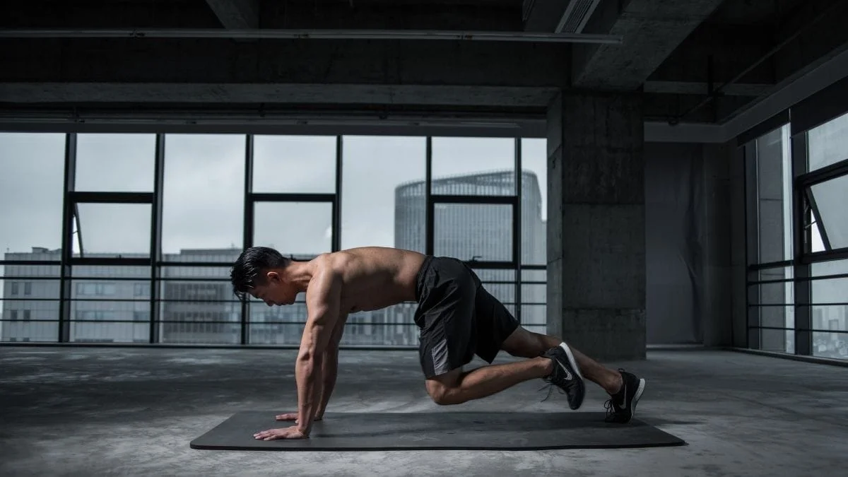 6 basic exercises daily to stay fit.