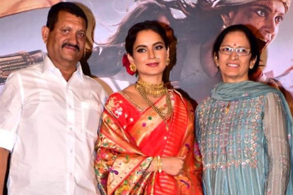 Kangana Ranaut with her parents