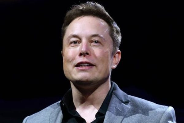 Elon Musk tweets, "Still committed to acquisition"