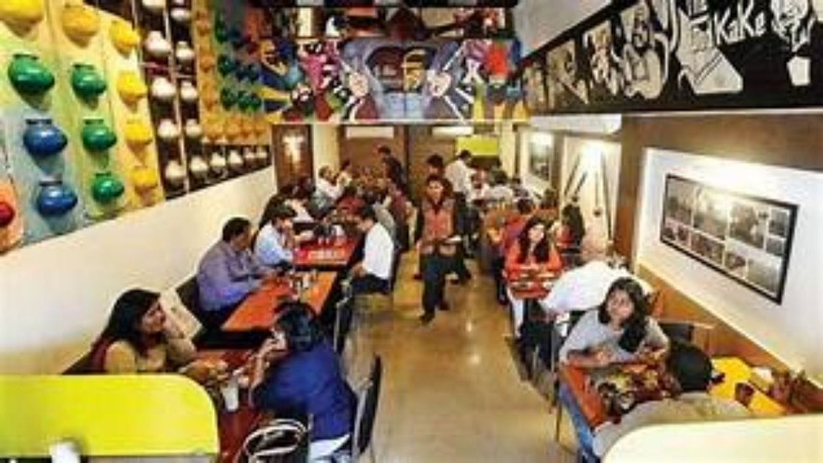 Maharashtra govt extends restaurant timings with some conditions