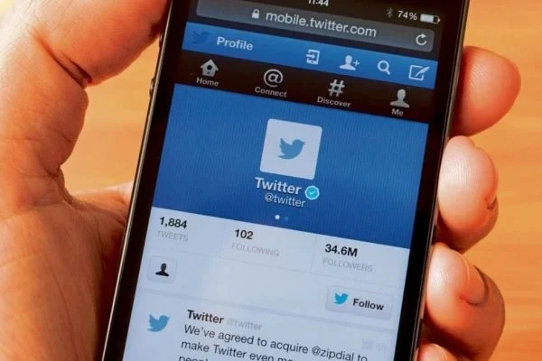 Twitter to allow some users to flag content 'misleading'