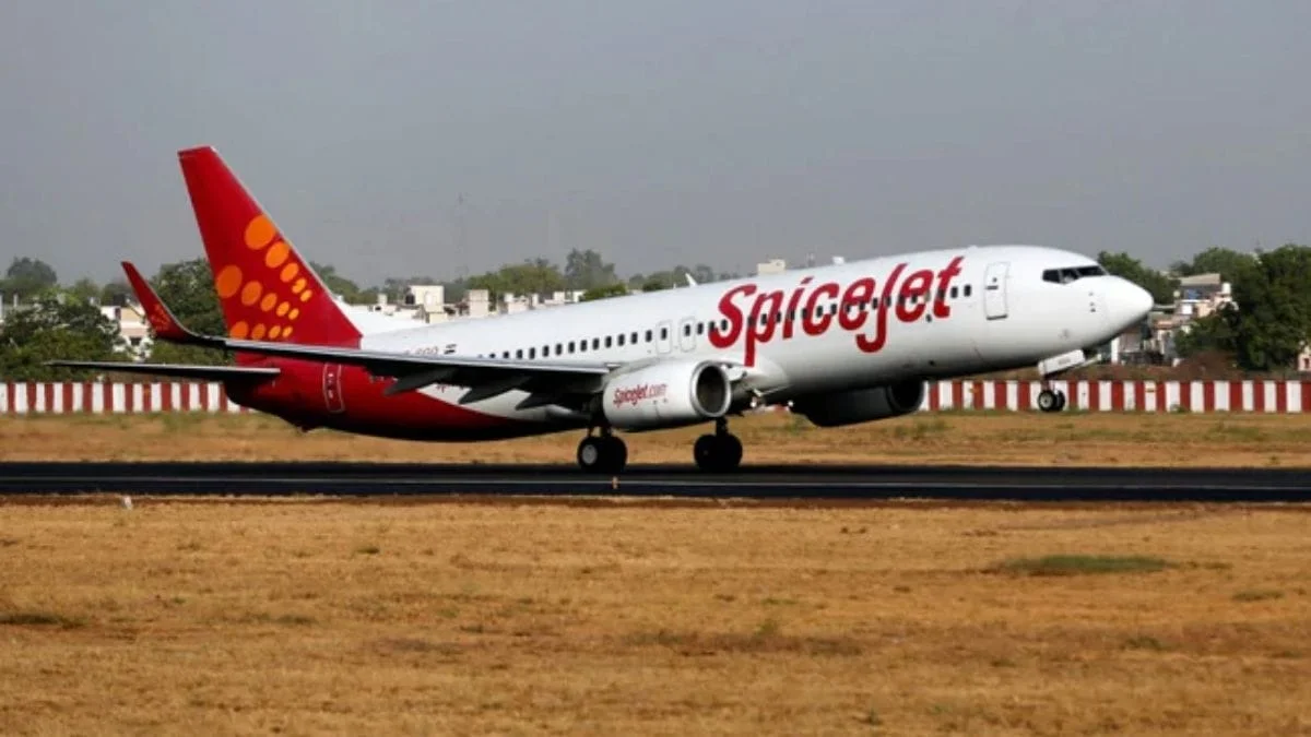 SpiceJet share price moves up by 4% as DGCA lifts ban on Boeing 737 MAX aircraft