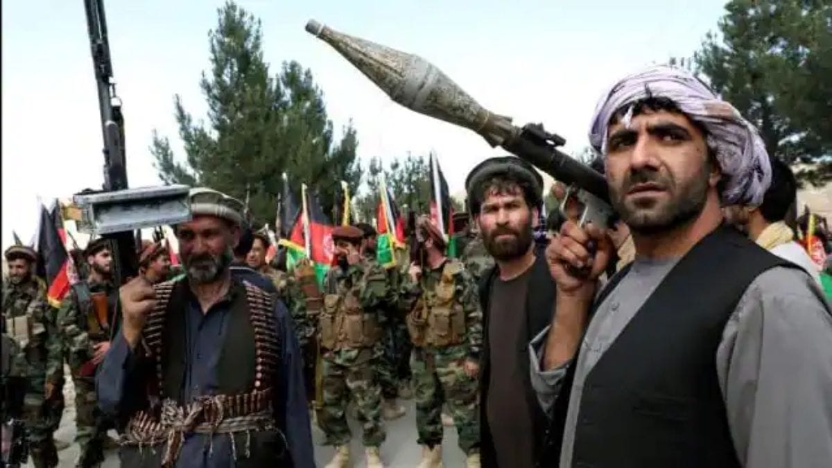 Afghanistan: Taliban declares 'war is over' after taking control of presidential palace