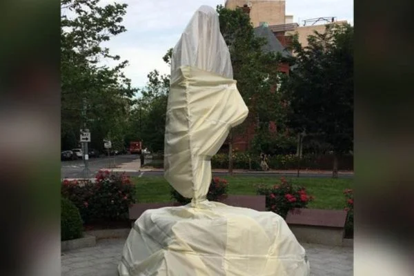 gandhi statue desecrated