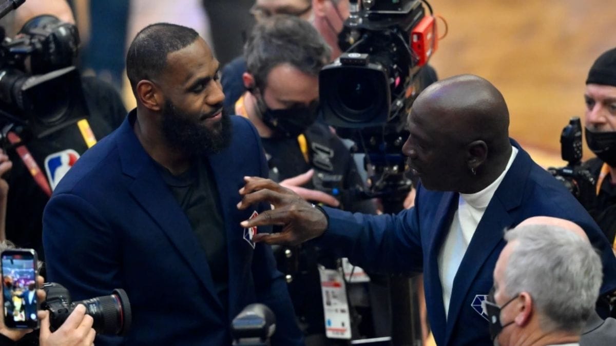 Michael Jordan and LeBron James meet at the All-Star game