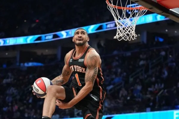 Obi Toppin wins the dunk contest