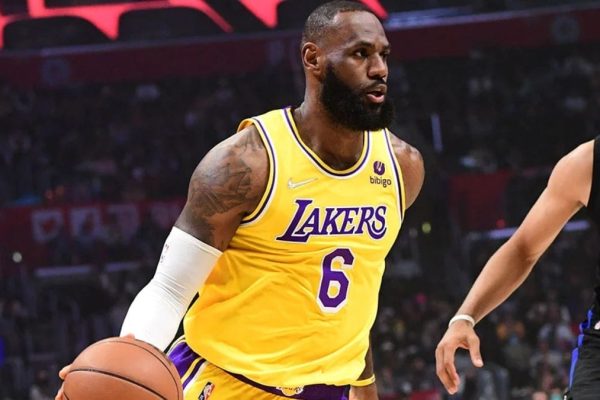 LeBron and the Lakers fall to the Clippers