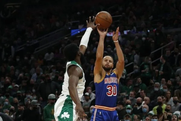 The injury to Steph Curry might derail the Warrior's postseason