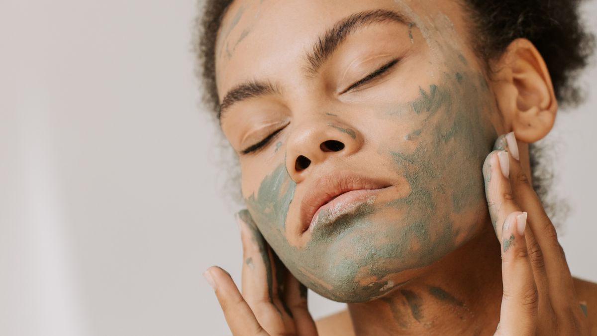 What is KAOLIN CLAY and how does it benefit your skin?