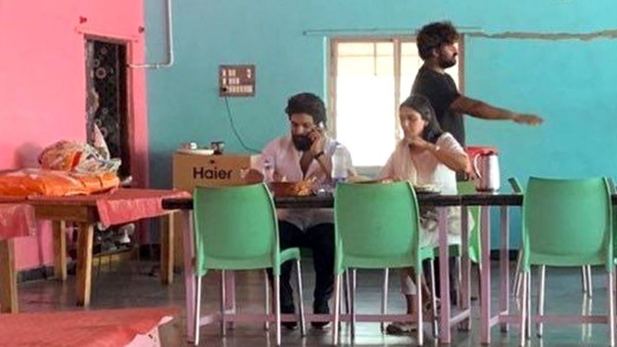 Allu Arjun at Dhaba