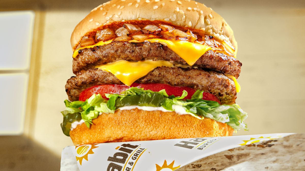 Habit Burger & Grill Celebrates Newest Restaurant in Santa Clarita, California