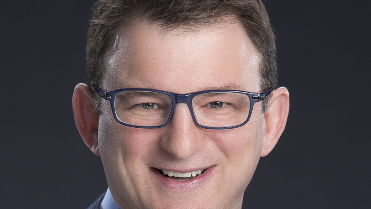 Real Estate Agent Sander Scott of Net Real Estate Shares Insights as Waterfront Lot Expert in HelloNation