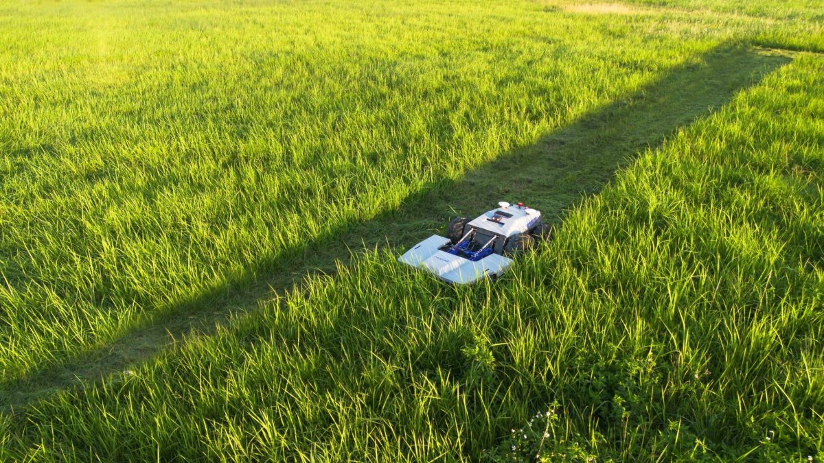 Pandag Tech Introduces First Commercial Electric Robotic Mower to Australian Market at AgQuip 2025