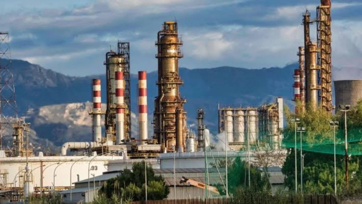 India’s russian crude imports set to hit record high as refiners continue strong buying